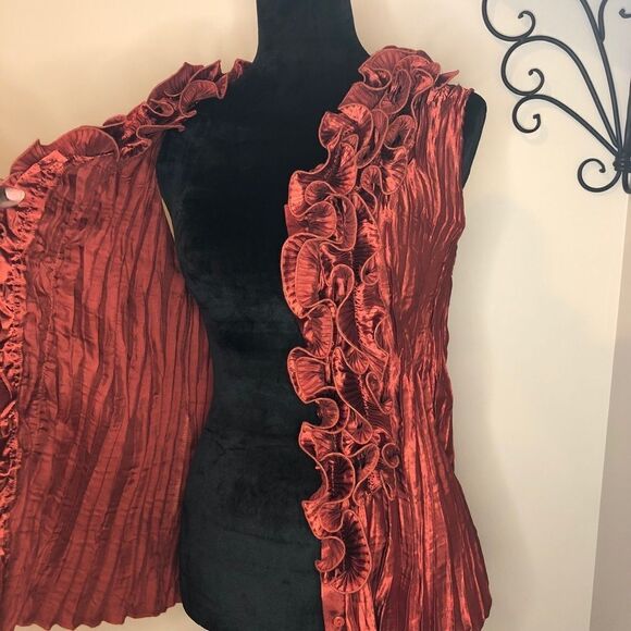 Ruffle sleeveless button down top size large - Picture 2 of 7